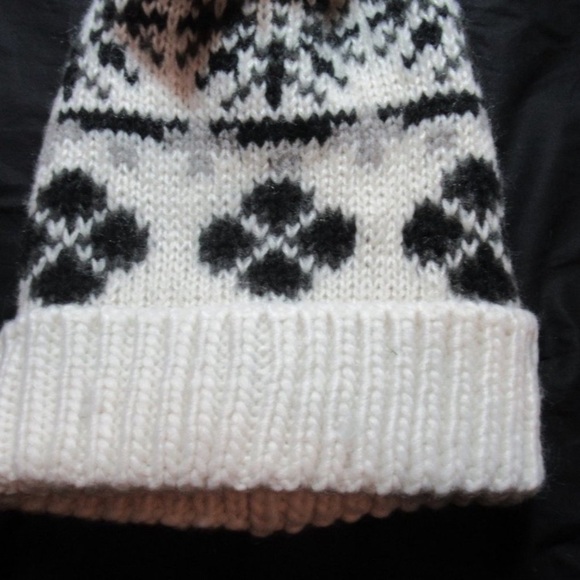 Sonoma Super cozy hat w pom & mittens retro boho vibe soft cozy yarns - Picture 5 of 15